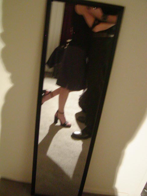 Dec 11 '04 mirror lifted foot