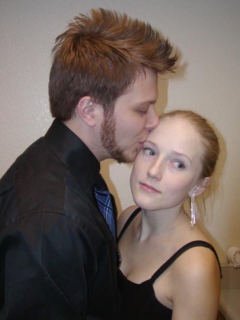 wffa party kiss1